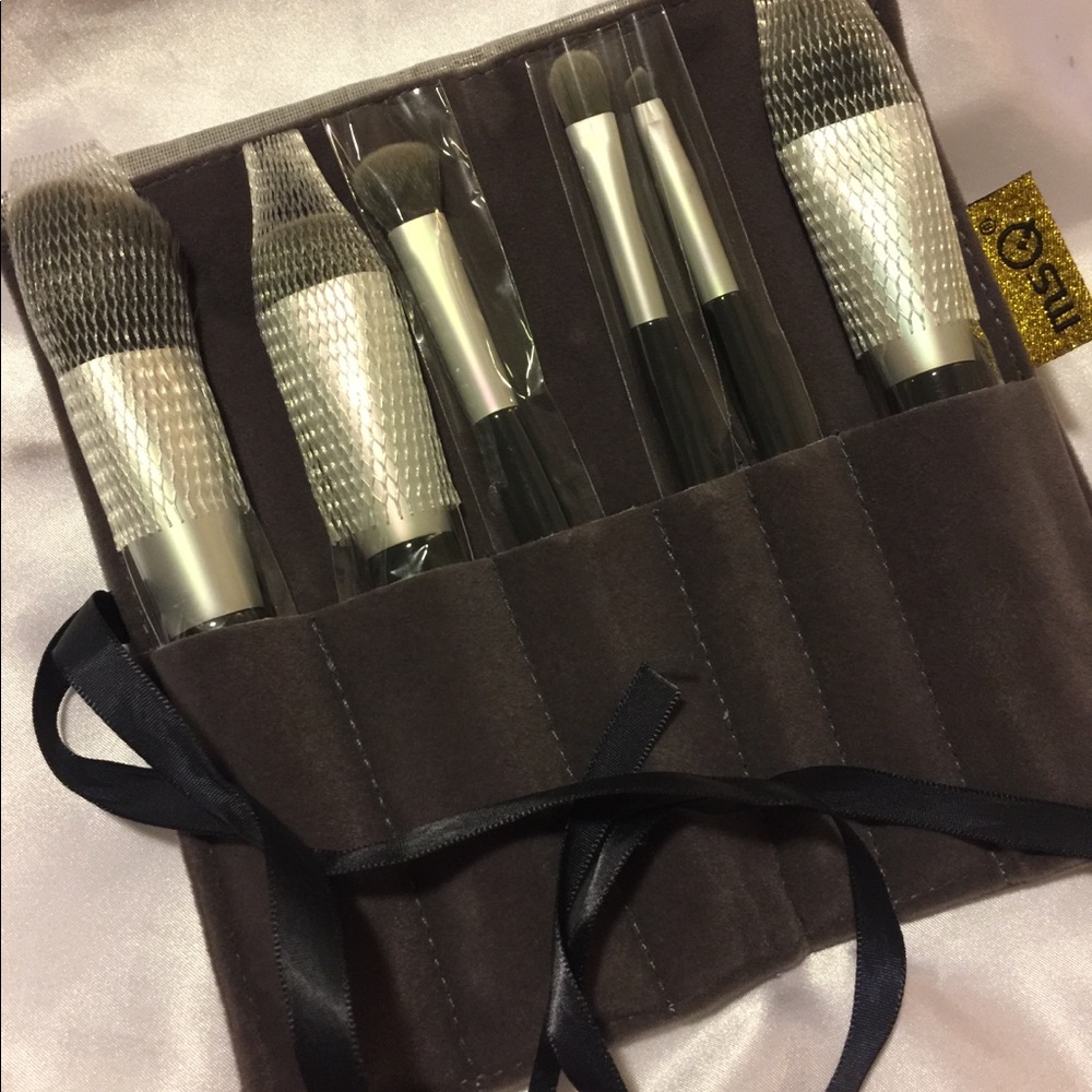 🦋New MSQ 6Pc Professional Makeup Brush Set Roll